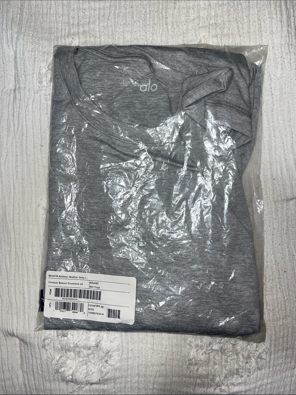 ALO Yoga Men’s Athletic Heather Gray Long Sleeve Crew - Picture 1 of 4